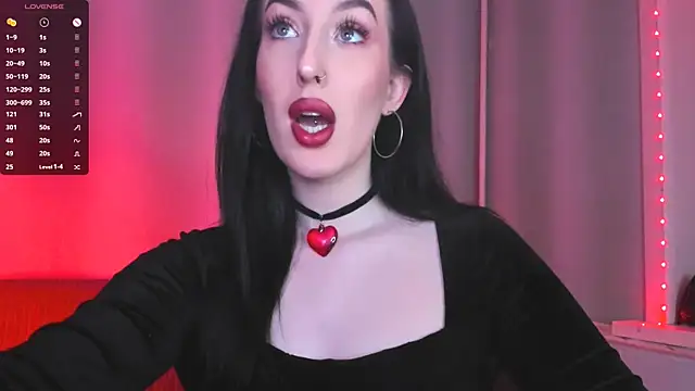Snapshot of Miss_Alice__ chatting on 01-25-25, 12:38 Miss Alice   online show from 01-25-25, 12:38