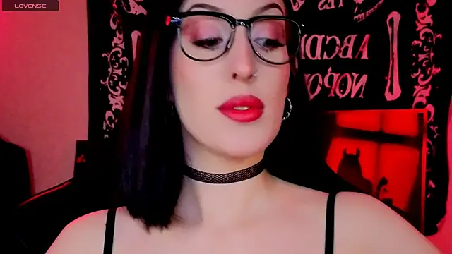 Miss Alice   online show from 06-17-26, 11:14