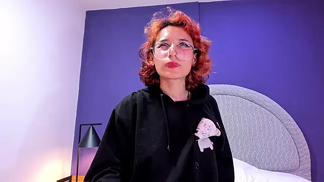 lee Powder online show from 03-18-25, 11:00