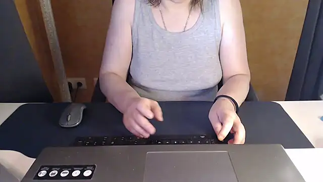 Sweet Phoenix online show from 07-12-26, 08:15
