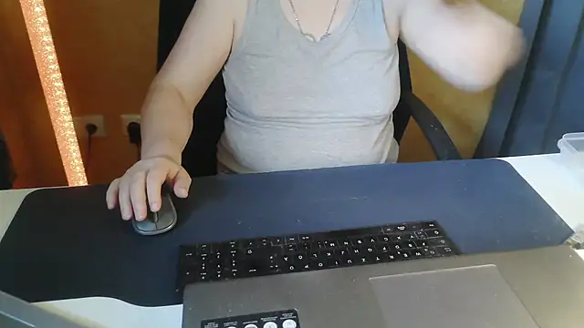 Sweet Phoenix online show from 06-19-26, 01:17