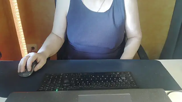 Sweet Phoenix online show from 05-17-26, 06:24