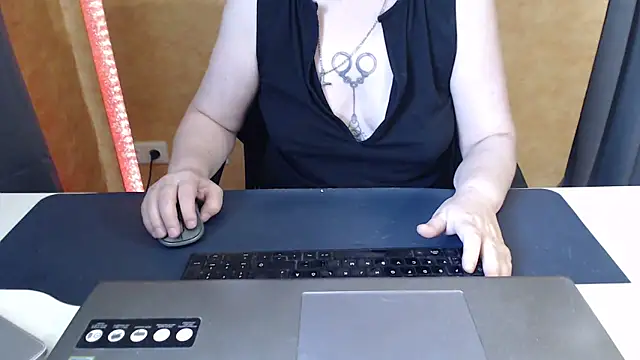 Sweet Phoenix online show from 06-07-26, 08:30