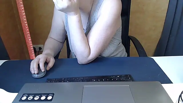 Sweet Phoenix online show from 07-08-26, 08:15