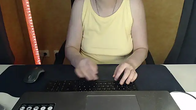 Sweet Phoenix online show from 05-23-26, 11:42