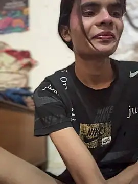 Snapshot of Enna_Zarza_ chatting on 05-23-26, 06:23 Enna Zarza online show from 05-23-26, 06:23