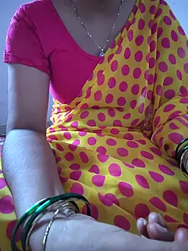 Snapshot of lovelygirl4567 chatting on 05-26-26, 07:06 lovelygirl4567 online show from 05-26-26, 07:06