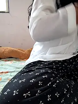 Snapshot of lovelygirl4567 chatting on 05-01-26, 05:34 lovelygirl4567 online show from 05-01-26, 05:34