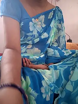 lovelygirl4567 online show from 04-13-26, 05:33