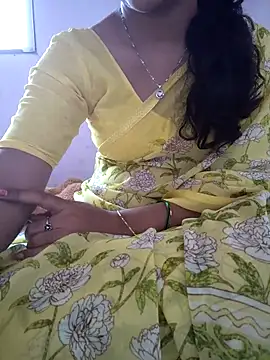 Snapshot of lovelygirl4567 chatting on 05-06-26, 05:44 lovelygirl4567 online show from 05-06-26, 05:44