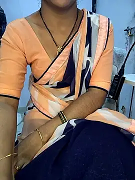 lovelygirl4567 online show from 01-06-26, 05:50