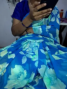 Snapshot of lovelygirl4567 chatting on 02-13-26, 05:02 lovelygirl4567 online show from 02-13-26, 05:02