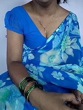 lovelygirl4567 online show from 03-30-26, 06:04