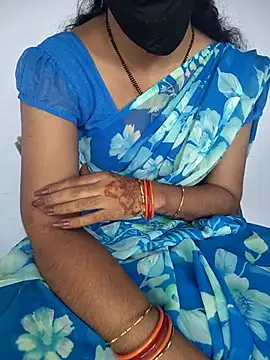 lovelygirl4567 online show from 03-11-26, 04:39