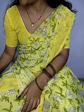 Snapshot of lovelygirl4567 chatting on 07-07-26, 03:04 lovelygirl4567 online show from 07-07-26, 03:04