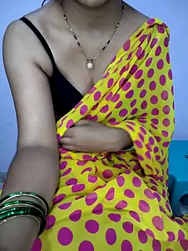 Snapshot of lovelygirl4567 chatting on 06-30-26, 04:07 lovelygirl4567 online show from 06-30-26, 04:07
