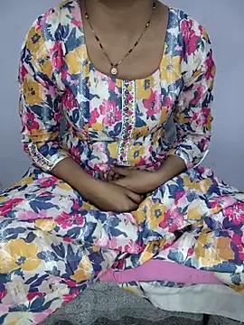 Snapshot of lovelygirl4567 chatting on 07-04-26, 02:32 lovelygirl4567 online show from 07-04-26, 02:32