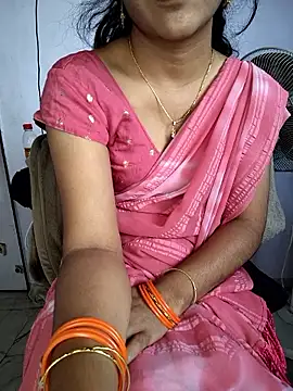 lovelygirl4567 online show from 11-11-25, 04:18