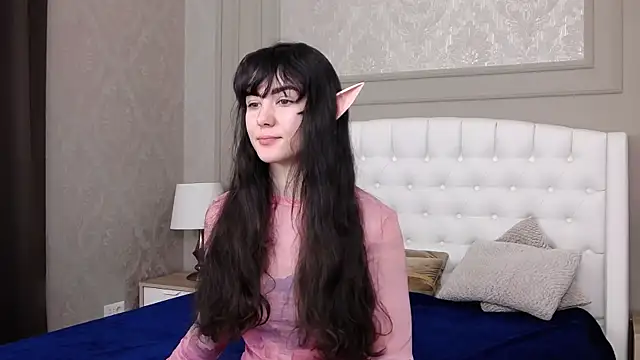 Snapshot of Little__Iris chatting on 03-09-25, 04:27 Little  Iris online show from 03-09-25, 04:27