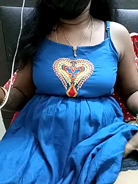 Snapshot of Tamil_Vishalini chatting on 02-16-25, 08:22 Tamil Vishalini online show from 02-16-25, 08:22