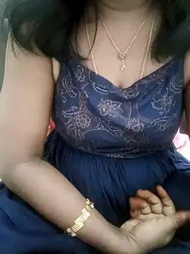 Snapshot of Tamil_Vishalini chatting on 10-09-25, 06:25 Tamil Vishalini online show from 10-09-25, 06:25
