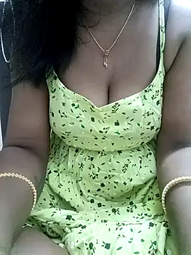 Snapshot of Tamil_Vishalini chatting on 02-18-26, 05:42 Tamil Vishalini online show from 02-18-26, 05:42