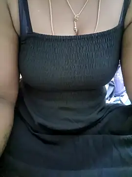 Snapshot of Tamil_Vishalini chatting on 09-18-25, 03:59 Tamil Vishalini online show from 09-18-25, 03:59