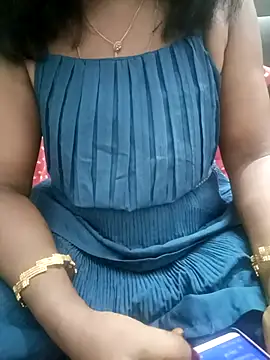 Snapshot of Tamil_Vishalini chatting on 10-08-25, 06:15 Tamil Vishalini online show from 10-08-25, 06:15