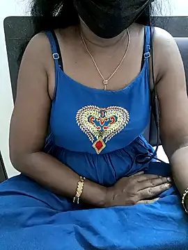 Snapshot of Tamil_Vishalini chatting on 01-31-25, 12:39 Tamil Vishalini online show from 01-31-25, 12:39