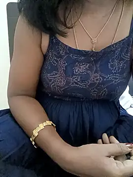 Snapshot of Tamil_Vishalini chatting on 09-24-25, 06:20 Tamil Vishalini online show from 09-24-25, 06:20