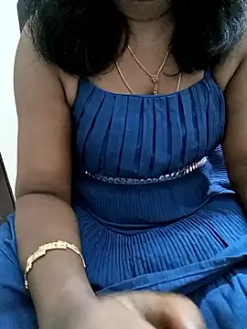 Snapshot of Tamil_Vishalini chatting on 10-08-25, 06:19 Tamil Vishalini online show from 10-08-25, 06:19
