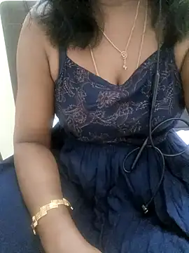 Snapshot of Tamil_Vishalini chatting on 09-28-25, 10:28 Tamil Vishalini online show from 09-28-25, 10:28