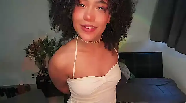 Snapshot of bronwgirl69 chatting on 02-20-25, 10:37 bronwgirl69 online show from 02-20-25, 10:37