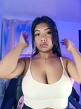 Snapshot of PaulaOrtiz_1 chatting on 01-30-25, 11:33 PaulaOrtiz 1 online show from 01-30-25, 11:33