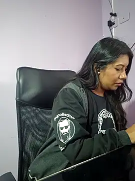 Snapshot of PaulaOrtiz_1 chatting on 10-12-25, 08:10 PaulaOrtiz 1 online show from 10-12-25, 08:10