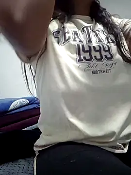 Snapshot of PaulaOrtiz_1 chatting on 10-05-25, 02:02 PaulaOrtiz 1 online show from 10-05-25, 02:02