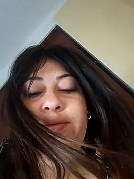 Snapshot of Americ44 chatting on 12-02-25, 12:18 Americ44 online show from 12-02-25, 12:18
