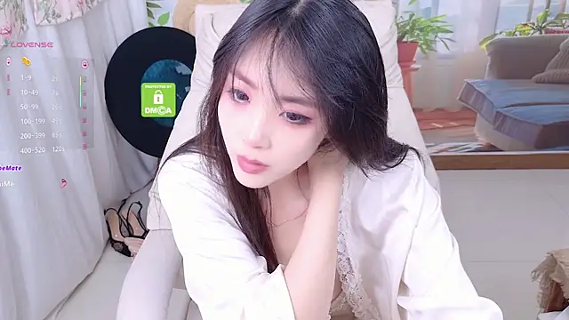 Snapshot of xiaotiantian-76 chatting on 06-25-26, 02:20 xiaotiantian-76 online show from 06-25-26, 02:20