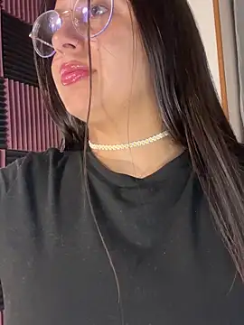 Snapshot of Gretta_Hot chatting on 01-25-25, 11:00 Gretta Hot online show from 01-25-25, 11:00