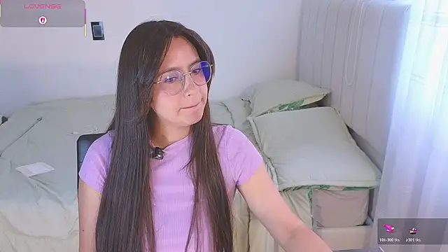 Snapshot of Gretta_Hot chatting on 02-27-26, 11:54 Gretta Hot online show from 02-27-26, 11:54