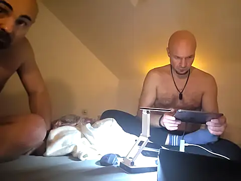 Snapshot of Insaneman1 chatting on 03-04-26, 02:30 Insaneman1 online show from 03-04-26, 02:30