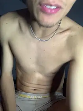 gabrielzinnnn085 online show from 12-14-25, 04:08