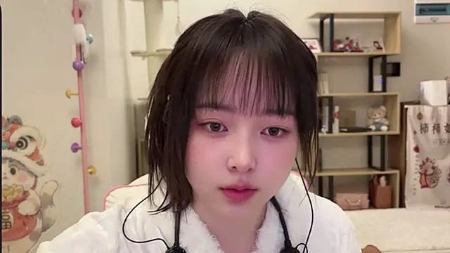 Chenjing0 online show from 02-01-26, 01:09