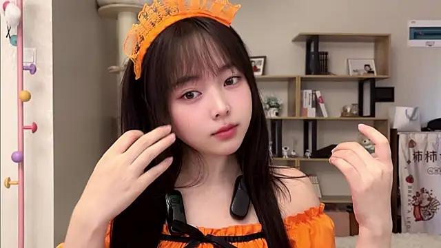 Chenjing0 online show from 10-26-25, 02:56