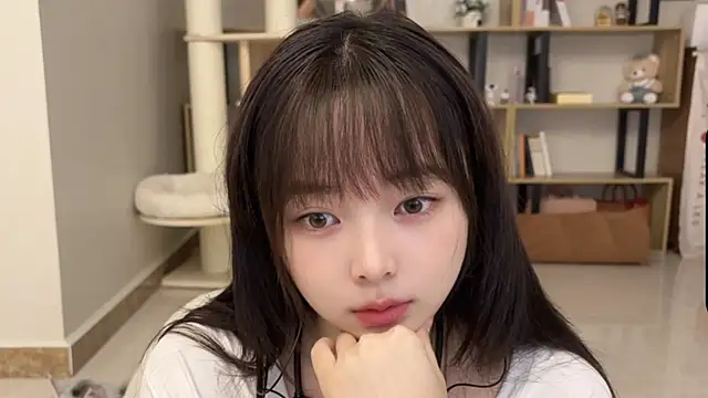 Chenjing0 online show from 10-12-25, 02:57