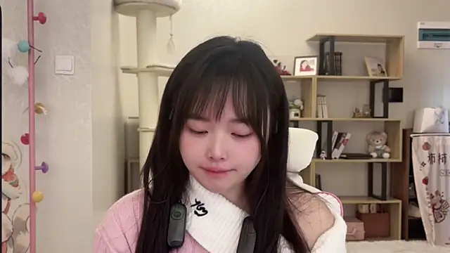 Chenjing0 online show from 12-15-25, 04:18