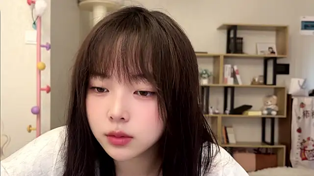 Chenjing0 online show from 10-27-25, 03:18