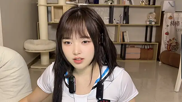 Chenjing0 online show from 10-05-25, 02:24