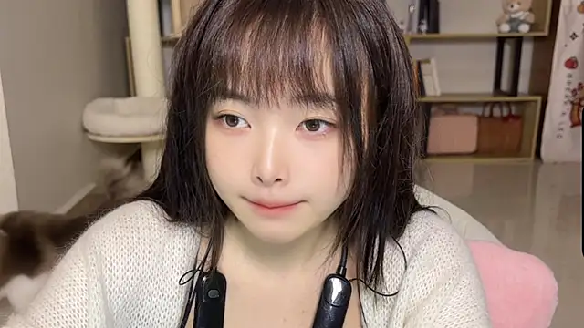 Chenjing0 online show from 10-09-25, 02:45