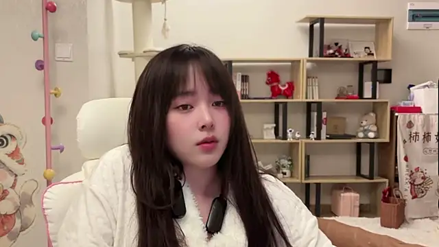 Chenjing0 online show from 03-12-26, 12:53